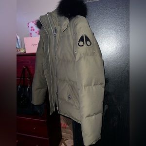 Moose Knuckle Jacket only worn 2TIMES everything in good condition